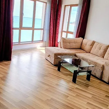 Beachfront A13 *